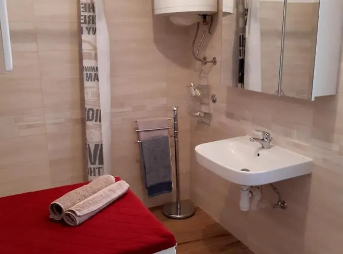 Three-bedroom Meden 아파트 포메르