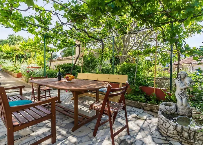 Three-bedroom Meden 포메르