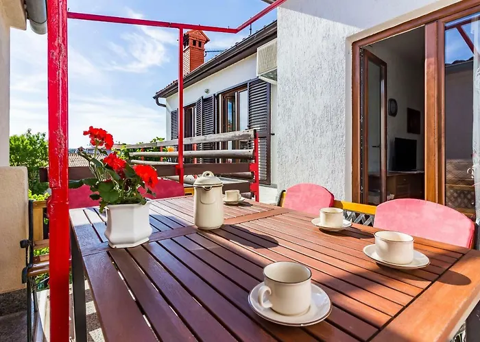 아파트 Three-bedroom Meden *