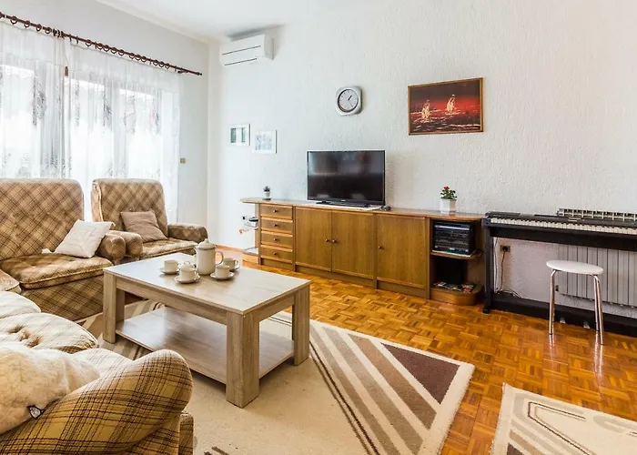 Three-bedroom Meden Apartmán *