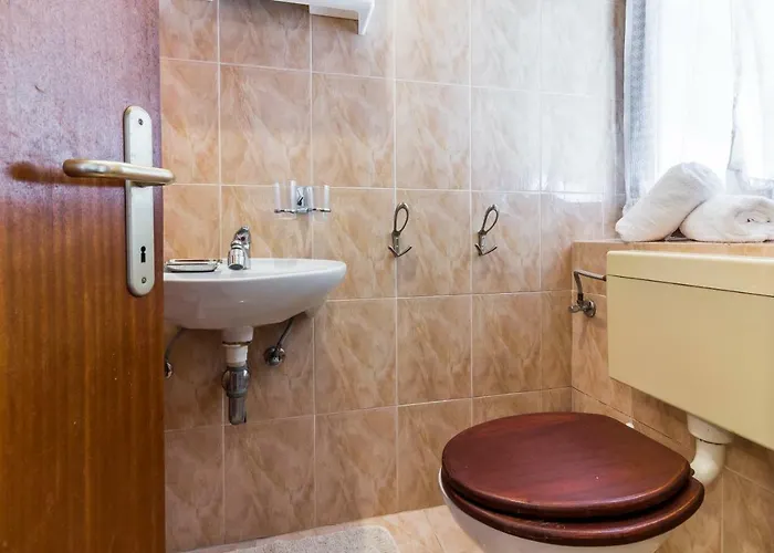 Three-bedroom Meden 아파트 *
