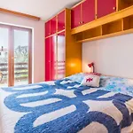 Three-bedroom Meden شقة بومير