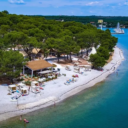 Three-bedroom Meden Appartement