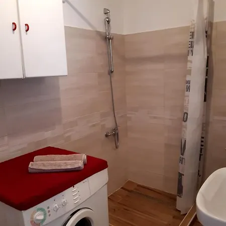 Apartment Three-bedroom Meden
