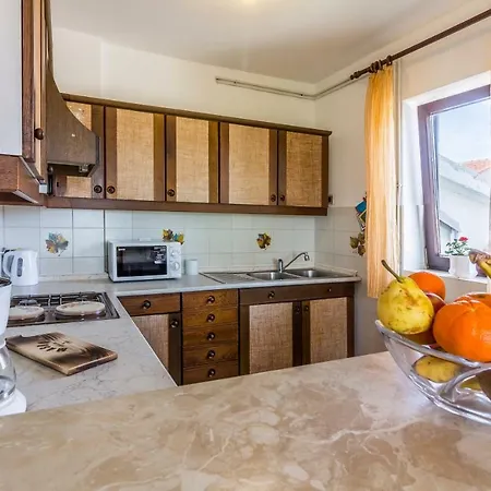 Three-bedroom Meden Apartman *