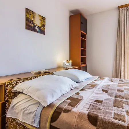 Three-bedroom Meden * Pomer