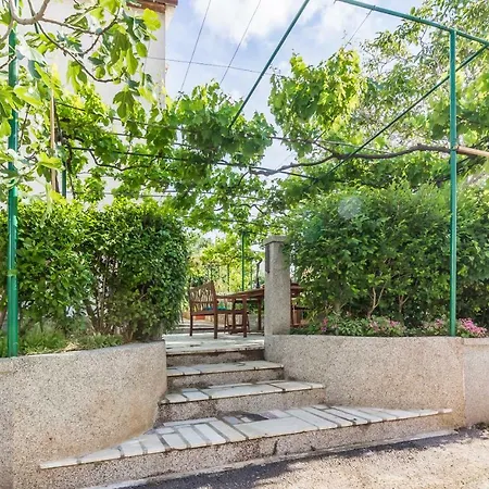 Апартаменты Three-bedroom Meden