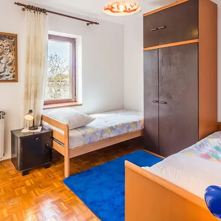 Three-bedroom Meden Appartement