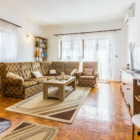 Three-bedroom Meden *