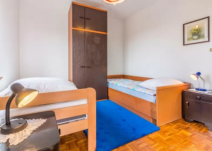 Διαμέρισμα Three-bedroom Meden Pomer